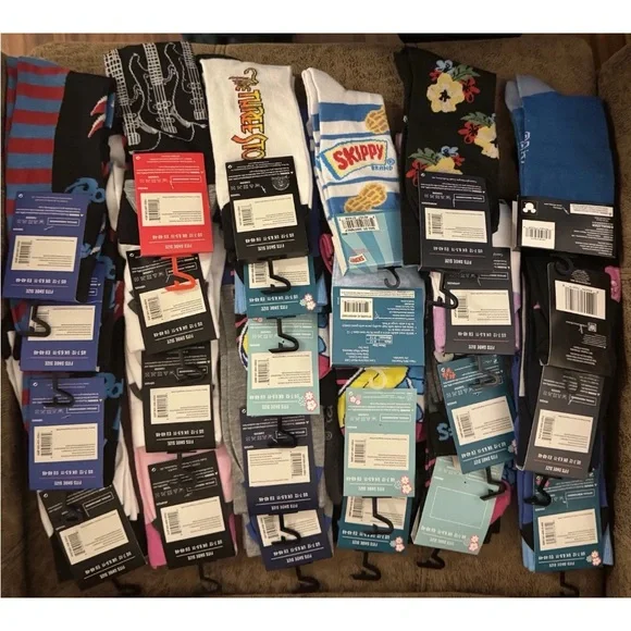 Huge Lot Of 25 Pair Crew Socks NWT Bowie AC/DC Ozzy Smurfs Fender Disney - Picture 2 of 2
